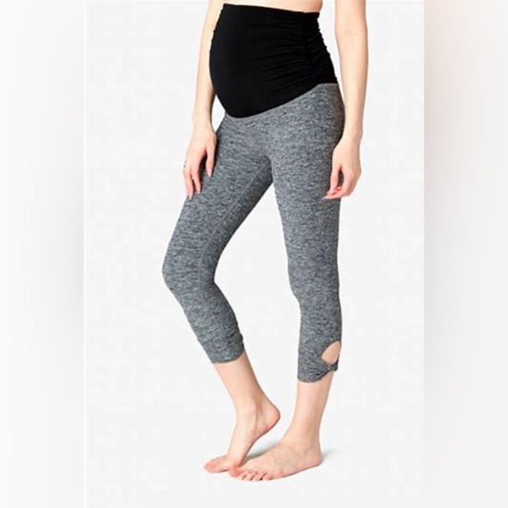 Beyond Yoga Beyond The Bump maternity capri leggings NWT
